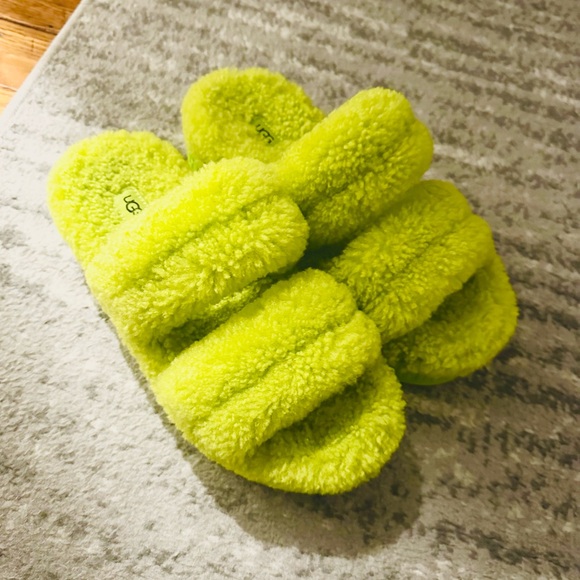 Ugg Slippers - Picture 5 of 5